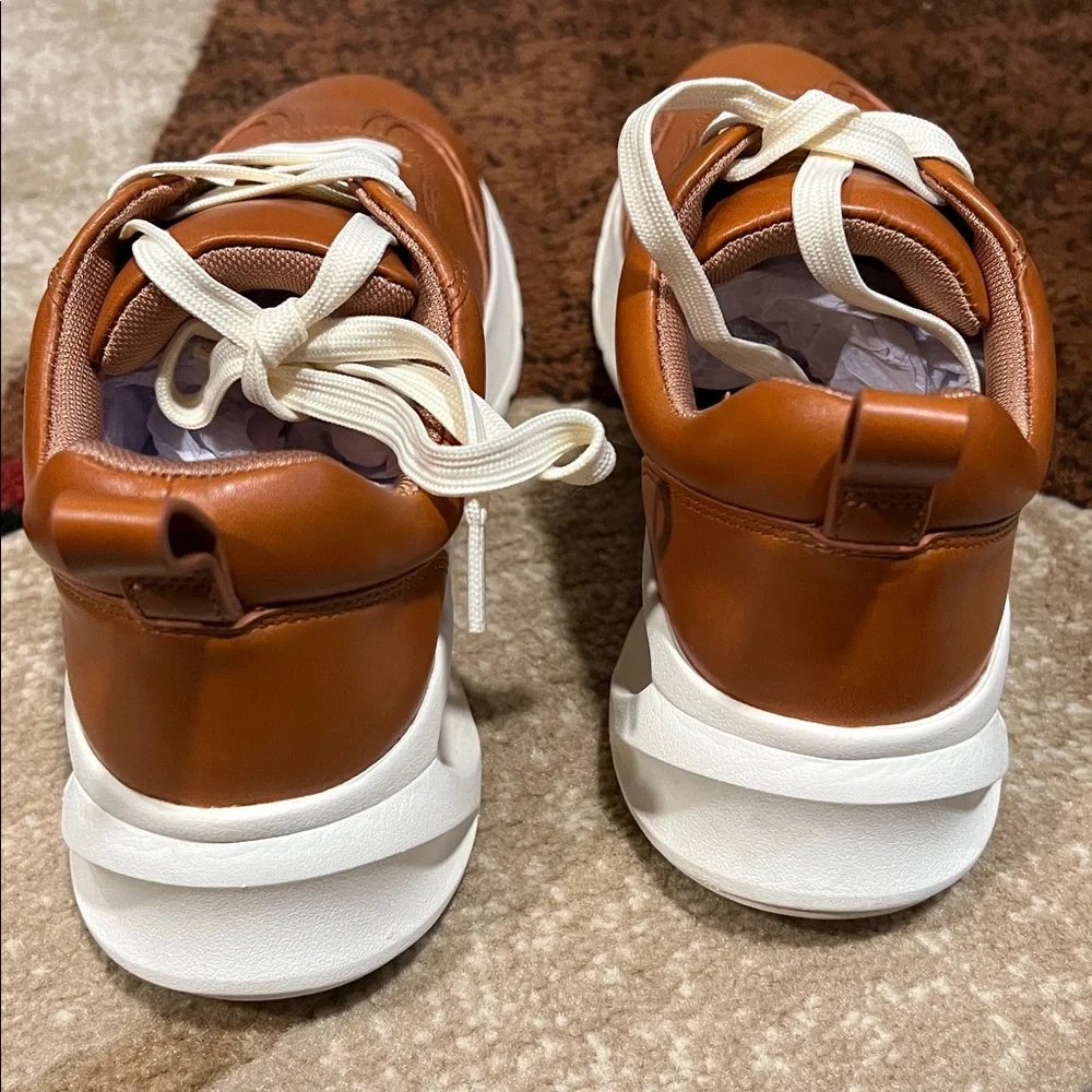 Tory Burch Tan Sneakers with White Accents - Picture 4 of 6